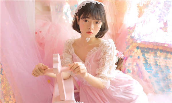 蓝田供卵试管代怀生子多少钱？这一直是很多不孕不育家庭关注的话题。在中国，不孕不育的发生率越来越高，根据《中国不孕不育现状调研报告》显示，育龄夫妇的不孕不育率从20年前的3%增长至现在的12.5%-18.2%，患者人数高达6000万以上。在这样的背景下，许多家庭通过供卵试管来实现自己的生育梦想。那么，供卵试管代怀生子的费用到底是多少呢？